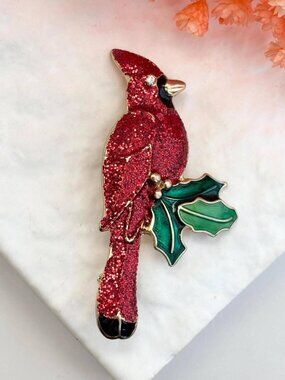 Red Glitter Cardinal Holly Branch Bird Enameled Vintage Gold T Jewelry Brooch